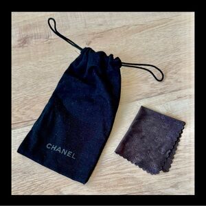 CHANEL Black Drawstring Sunglasses Pouch Bag with Soft Wiping Cloth